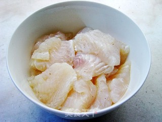 酱烩龙利鱼的做法步骤：1