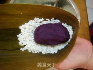 端午粽飘香——水晶紫薯糯米粽的做法步骤：8