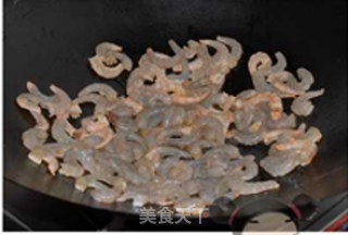 黄瓜炒虾仁的做法步骤：3
