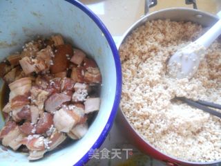 斧头棕--蛋黄肉粽的做法步骤：2