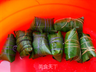 娘惹风味蛋黄鲜肉粽的做法步骤：8