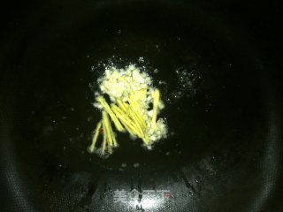 芹菜炒香干的做法步骤：3