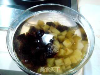 香干尖椒炒酱菜的做法步骤：2