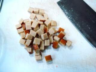 香干尖椒炒酱菜的做法步骤：3