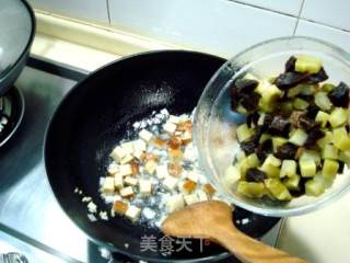 香干尖椒炒酱菜的做法步骤：6