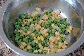 肉粽巧变水晶糯米包的做法步骤：1