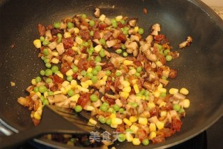 肉粽巧变水晶糯米包的做法步骤：7