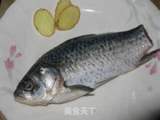 豆腐鱼汤的做法步骤：2