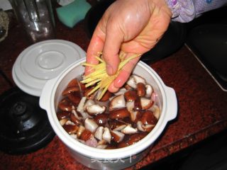 香菇瘦肉粥的做法步骤：8