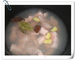 土豆炖肉的做法步骤：2