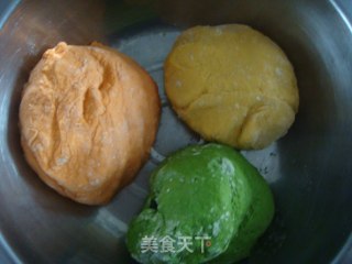 花式染色馒头的做法步骤：5