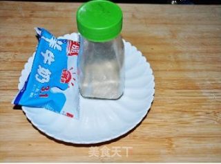 牛奶小馒头的做法步骤：1