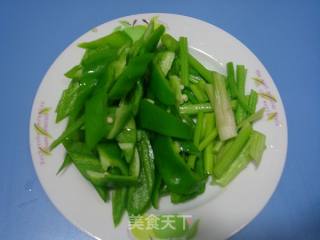 辣椒炒香干的做法步骤：3
