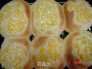 玉米沙拉面包的做法步骤：8