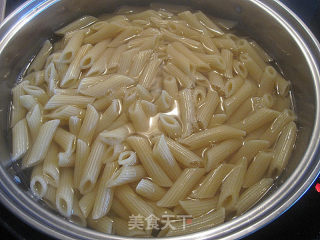 三鲜烩意面的做法步骤：1