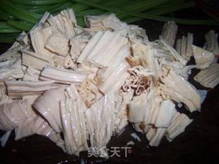 腐竹芹菜的做法步骤：2