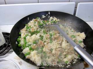 虾仁青豆蛋炒饭的做法步骤：14