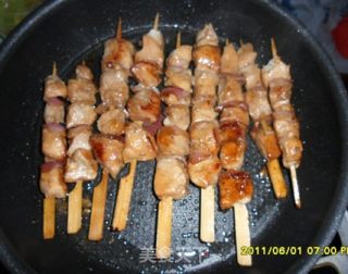 蜜汁鸡肉串 （可当零食也可当菜）的做法步骤：3
