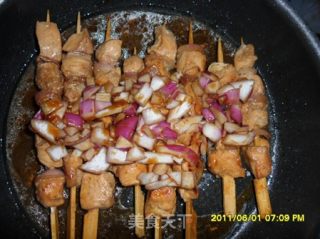 蜜汁鸡肉串 （可当零食也可当菜）的做法步骤：6