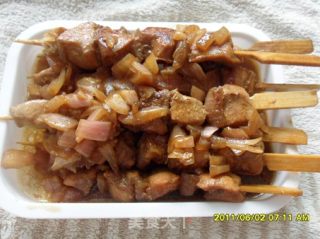蜜汁鸡肉串 （可当零食也可当菜）的做法步骤：7