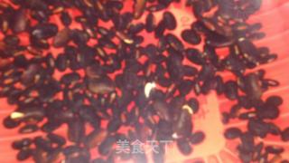 黑豆芽苗菜的做法步骤：1
