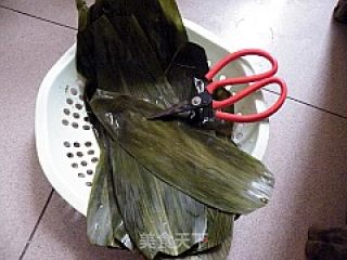 原汁原味--紫薯粽的做法步骤：1