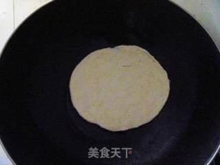 【中式面点】营养早餐---人气小吃鸡蛋灌饼的做法步骤：8
