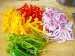 【夏日小凉菜】--凉拌彩椒的做法步骤：2