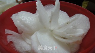 糖醋萝卜片的做法步骤：3
