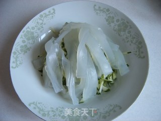 肉丝拉皮的做法步骤：3