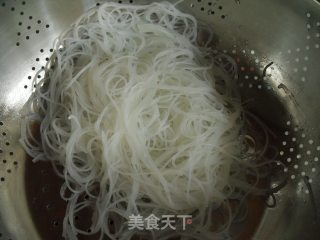 家常拌三丝的做法步骤：1