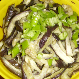 【夏日小凉菜】凉拌茄子的做法步骤：8