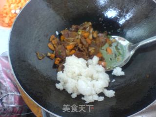 腊肉炒饭的做法步骤：4