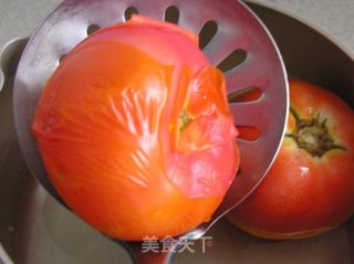 【夏日小凉菜】桂花糖拌西红柿的做法步骤：1