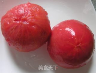 【夏日小凉菜】桂花糖拌西红柿的做法步骤：2