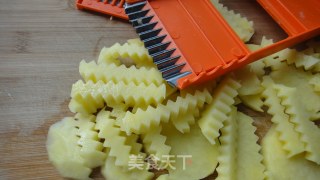 [夏日凉拌菜]---凉拌土豆条的做法步骤：2