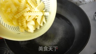 [夏日凉拌菜]---凉拌土豆条的做法步骤：3