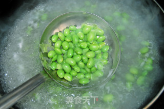 丝瓜炒毛豆籽的做法步骤：7