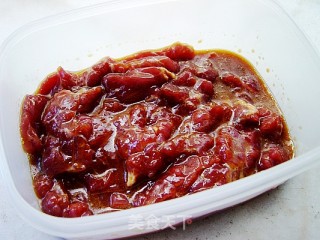 酸菜牛肉的做法步骤：2