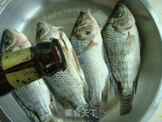孜然烤罗非鱼的做法步骤：2