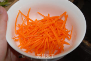 【夏日小凉菜】凉拌米粉海带丝的做法步骤：5