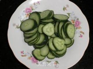凉拌糖醋黄瓜的做法步骤：1