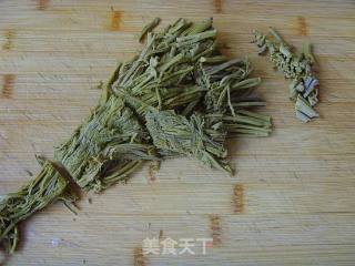 【夏日小凉菜】：凉拌木兰芽的做法步骤：1