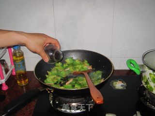 豆豉瘦肉炒苦瓜的做法步骤：4