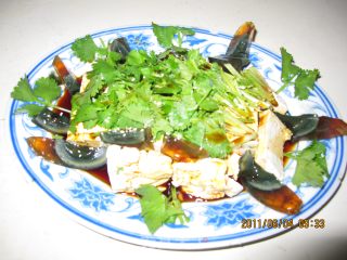 凉拌皮蛋豆腐的做法步骤：10