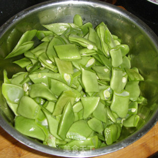 芸豆炖土豆的做法步骤：1