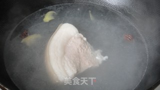 [夏日小凉菜]------蒜泥白肉的做法步骤：4