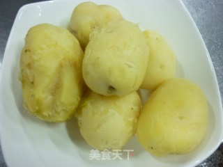 炸土豆球的做法步骤：2