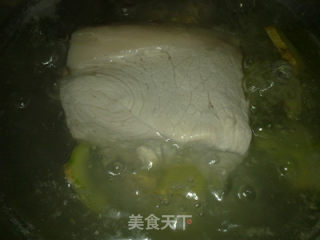 蒜泥白肉的做法步骤：1