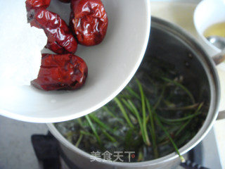 红枣枸杞车前草水的做法步骤：4